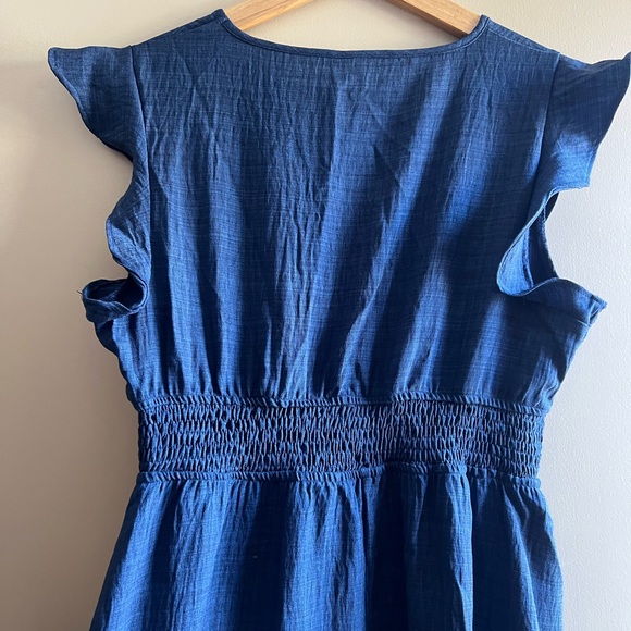 Chic Navy Maxi Dress - Picture 3 of 8